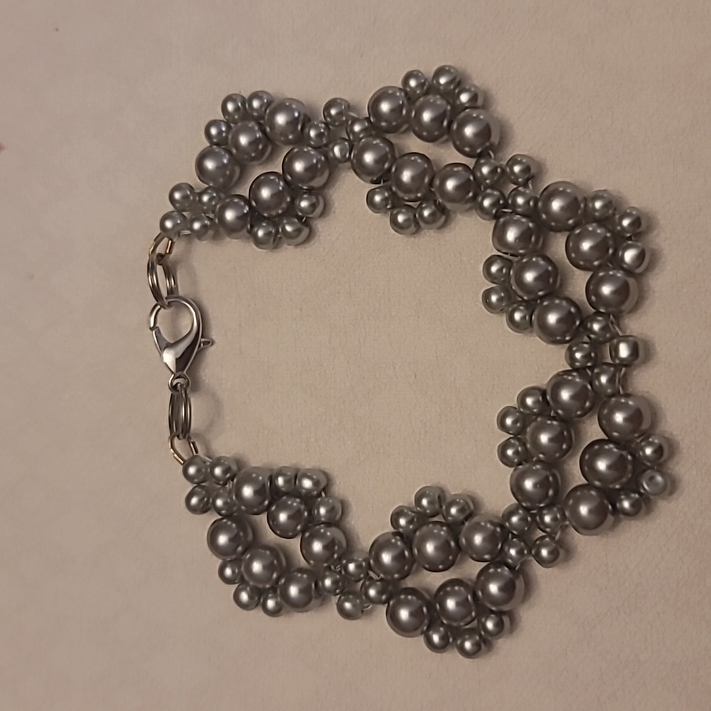Handmade Silver and Gray Pearl Bracelet - 7 Inches - Picture 6 of 8